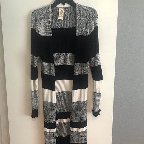 Sweaters - Cute sweater